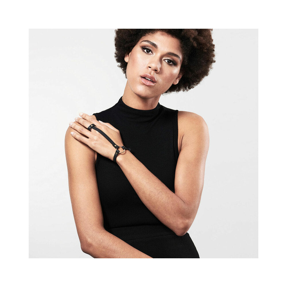 Bijoux Indiscrets Maze Hand Bracelet Harness - Fantasies Boutique