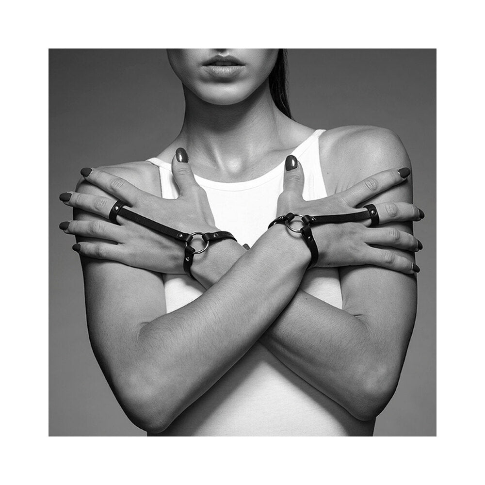Bijoux Indiscrets Maze Hand Bracelet Harness - Fantasies Boutique