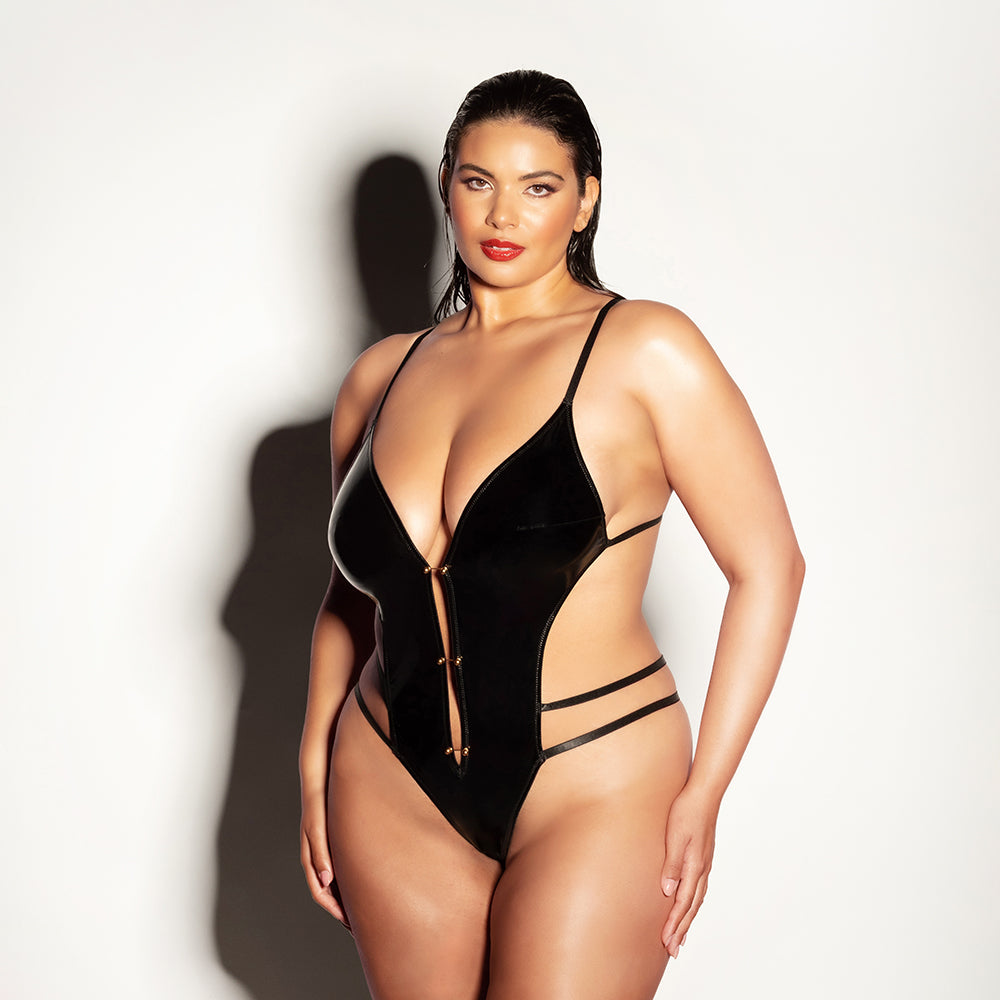 Oh La La Cheri Whipped Soft Cup Open Gusset Vinyl Teddy with Barbell Trim Queen Size - Fantasies Boutique