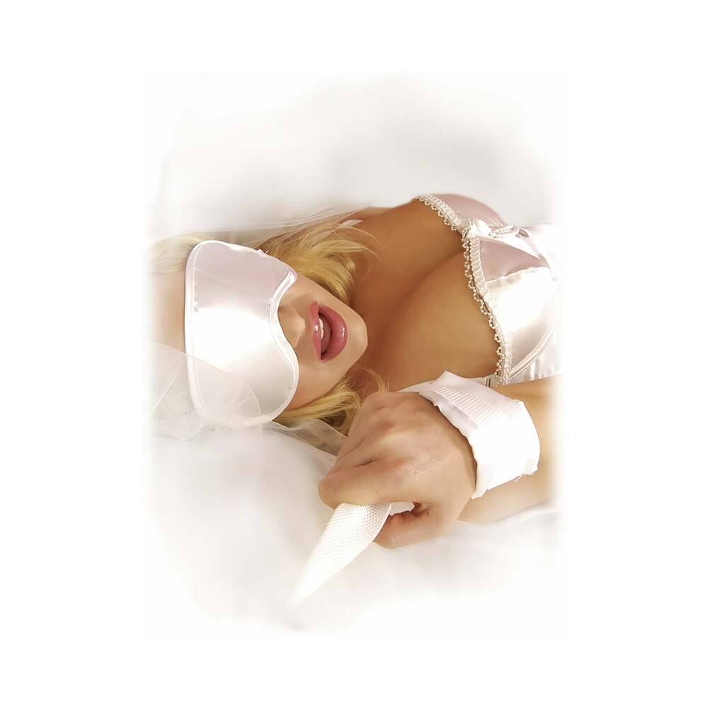 Pipedream Fetish Fantasy Series 7-Piece Honeymoon Bondage Kit White - Fantasies Boutique