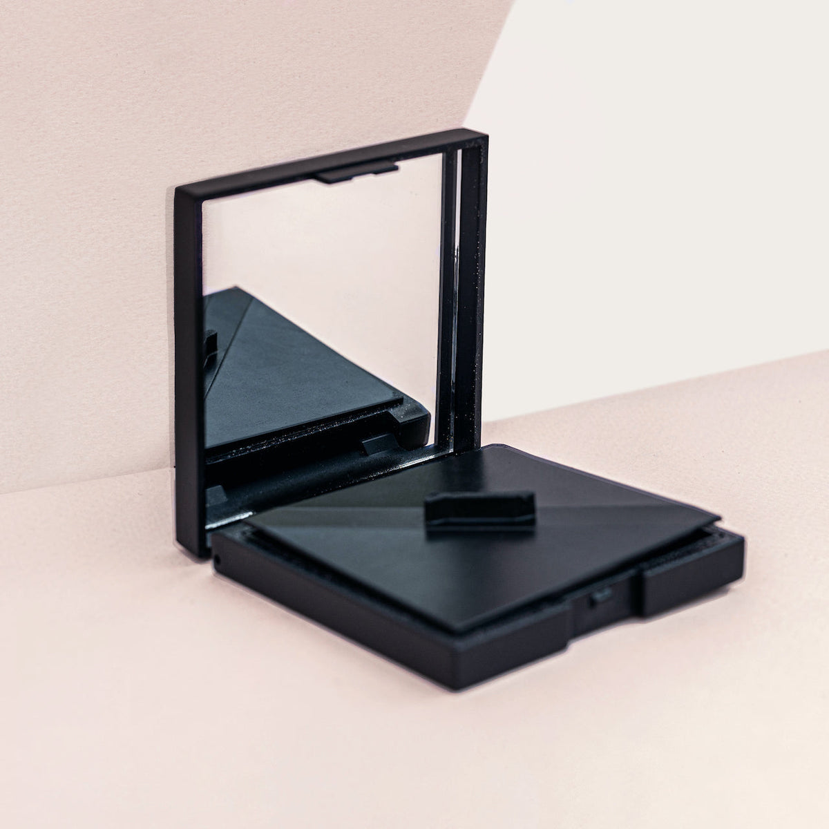Smoke & Mirrors Compact by Miss Weed - Fantasies Boutique